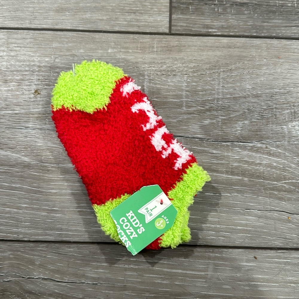 NWT! Kids‎ Fuzzy Socks